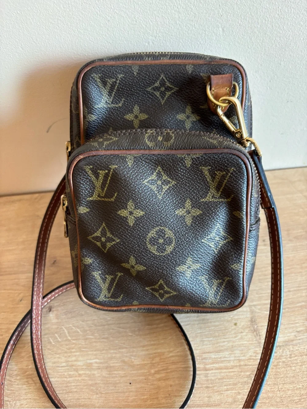Authentic Louis Vuitton monogram crossbody